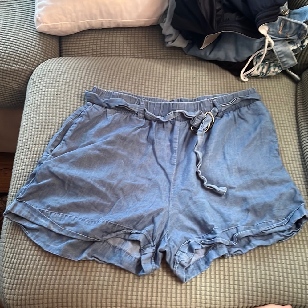 Blue short shorts with belt